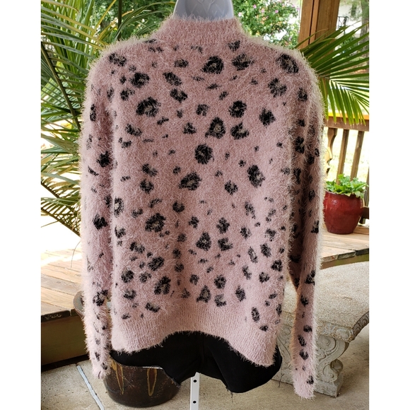 NWT Candies PlusSize Pink Leopard Cozy Sweater XXL - Picture 5 of 6